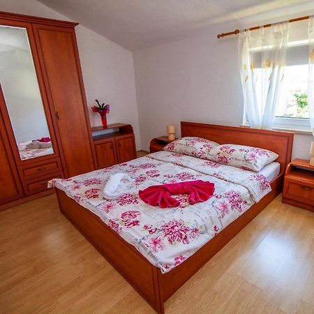 Villa Anita Pula Ngoại thất bức ảnh