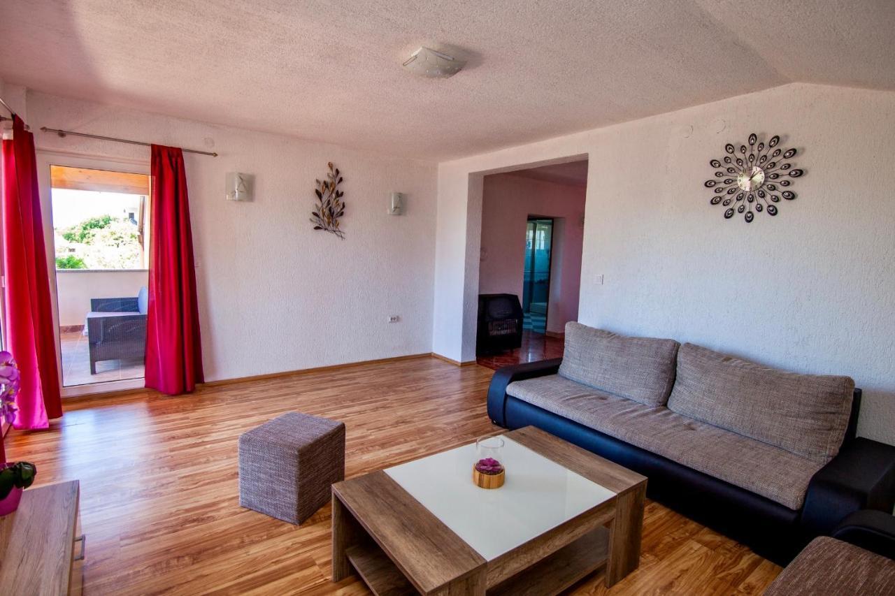 Villa Anita Pula Ngoại thất bức ảnh
