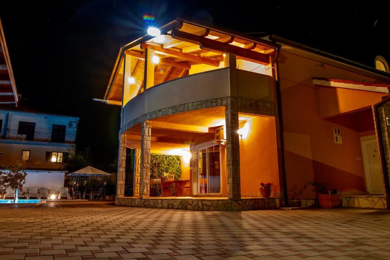 Villa Anita Pula Ngoại thất bức ảnh
